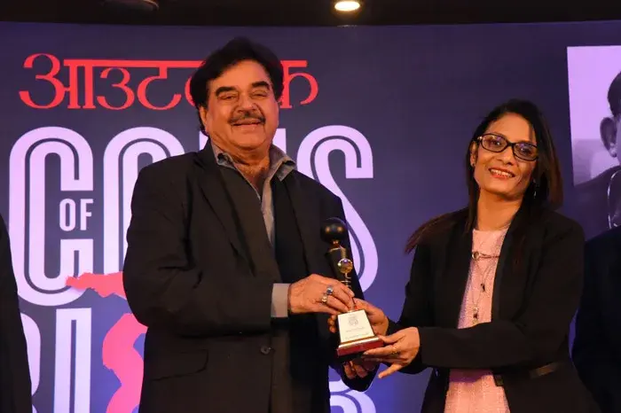 Dr. Rashmi Prasad - Awarded Outlook Icons Award
